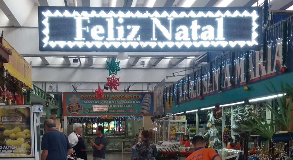 Apesar da queda nas vendas, lojistas do Mercado do Ipiranga se preparam para, retomar as vendas no Natal. 