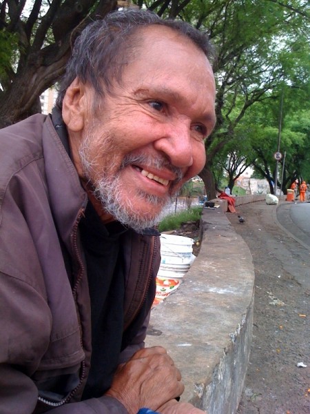 Dilson Freire dos Santos, na esquina da Av. 23 de Maio