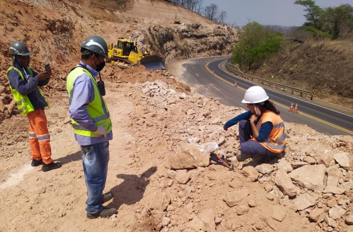 Obra em rodovia revela novos fósseis de dinossauros na região de Marília